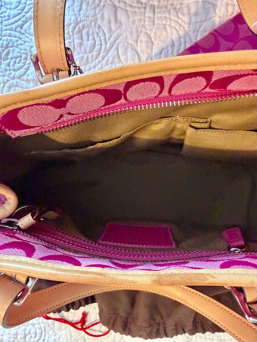 NWT COACH Pink Signature Suede & Canvas Hampton Tote w/ Wallet & Key Chain - Picture 4 of 16